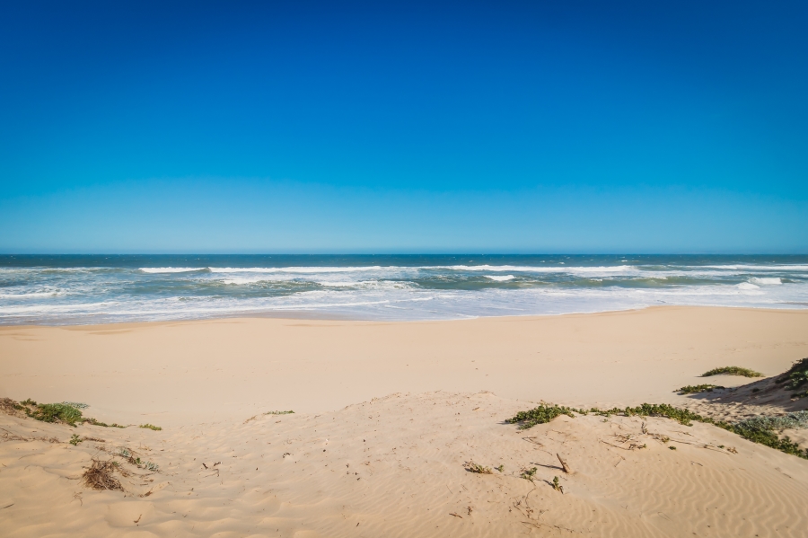7 Bedroom Property for Sale in Outeniqua Strand Western Cape